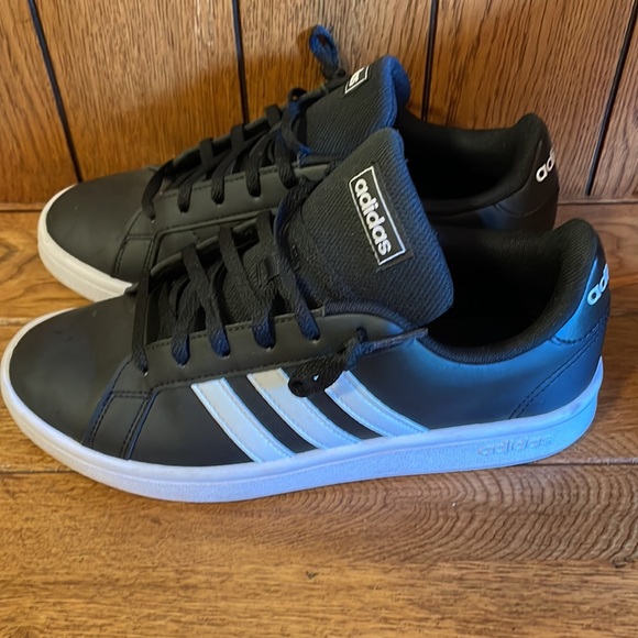 adidas Shoes - Adidas GRAND COURT BASE SHOES